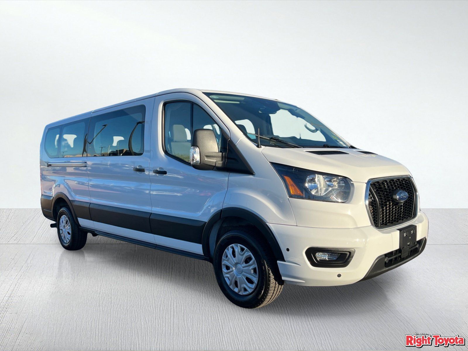 Used 2025 Ford Transit 350 XLT RWD image 8