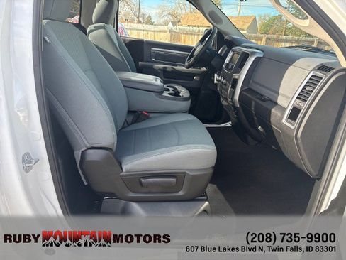 Used 2019 RAM 1500 Classic SLT image 21