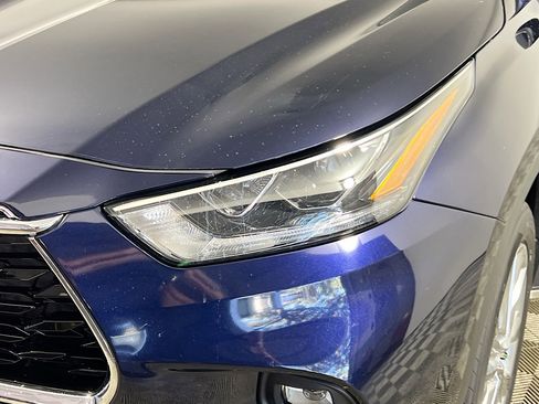 Used 2022 Toyota Highlander Limited image 12