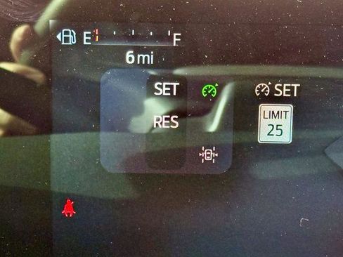 Certified 2025 Ford Expedition Active image 28