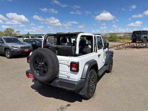 Used 2025 Jeep Wrangler Sport AWD/4WD image 33