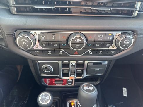 New 2026 Jeep Wrangler Unlimited Rubicon image 16