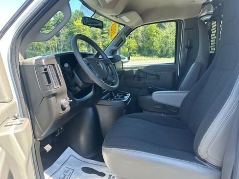 Used 2023 GMC Savana 2500 Work Van w/ Driver Convenience Package image 12
