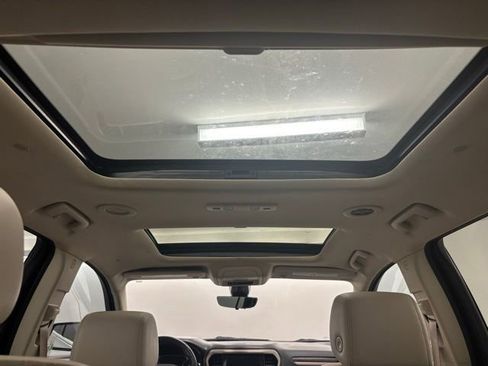 Used 2022 GMC Acadia Denali w/ Denali Ultimate Package image 32