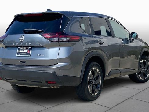 Used 2024 Nissan Rogue SV image 13