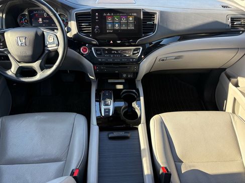 Certified 2020 Honda Pilot Elite image 2