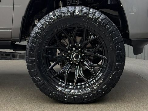 Used 2025 RAM 2500 Laramie AWD/4WD image 9