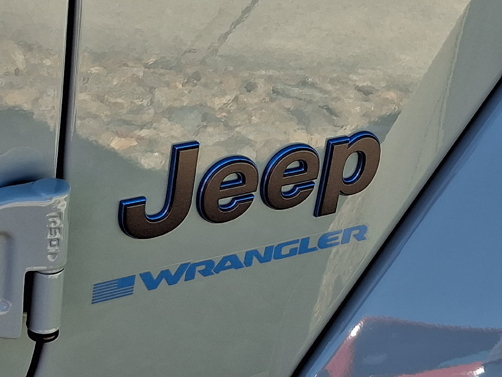 Used 2024 Jeep Wrangler Unlimited w/ Convenience Group AWD/4WD image 30