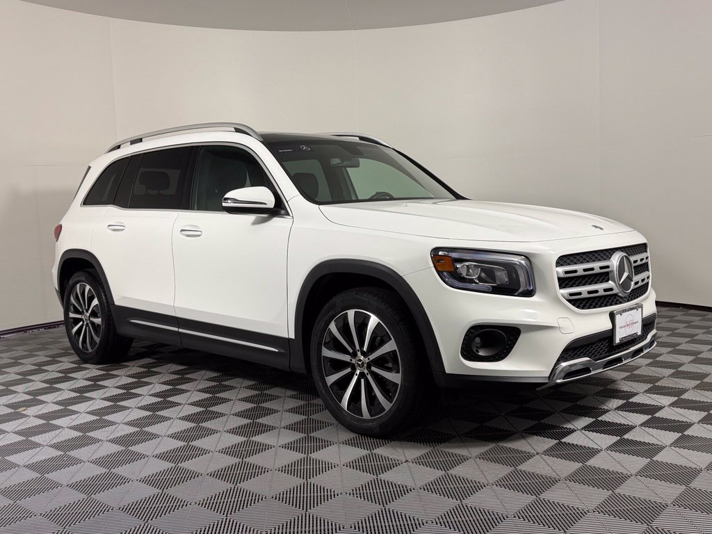 Certified 2023 Mercedes-Benz GLB 250 4MATIC w/ Premium Package image 9