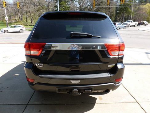 Used 2012 Jeep Grand Cherokee Laredo w/ Laredo E Group AWD/4WD image 8