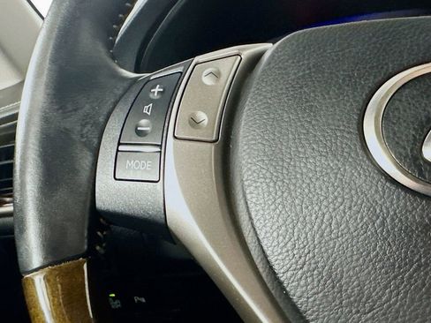 Used 2015 Lexus ES 350 w/ Luxury Package image 24