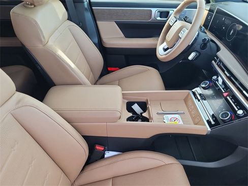 Certified 2025 Hyundai Santa Fe Limited image 23