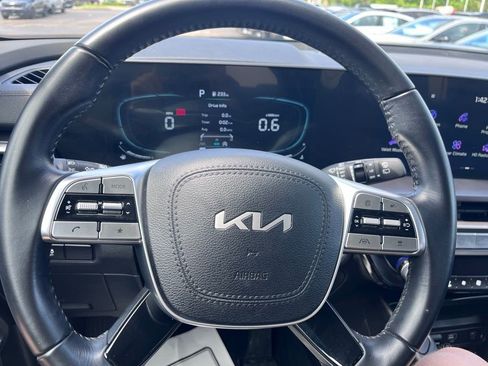 Used 2023 Kia Telluride S AWD/4WD image 13