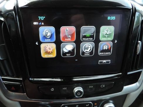 Used 2018 Chevrolet Traverse LT image 26