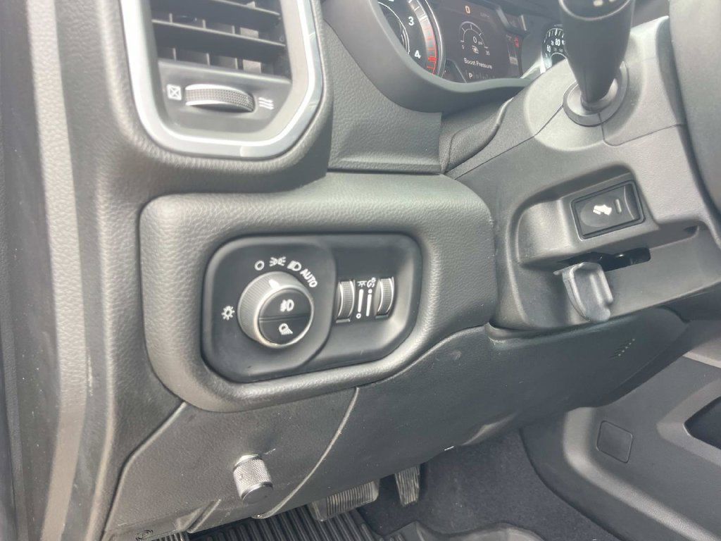 Used 2020 RAM 2500 Laramie w/ Night Edition AWD/4WD image 34