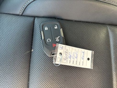 Used 2023 GMC Acadia SLT w/ LPO, Floor Liner Package image 25