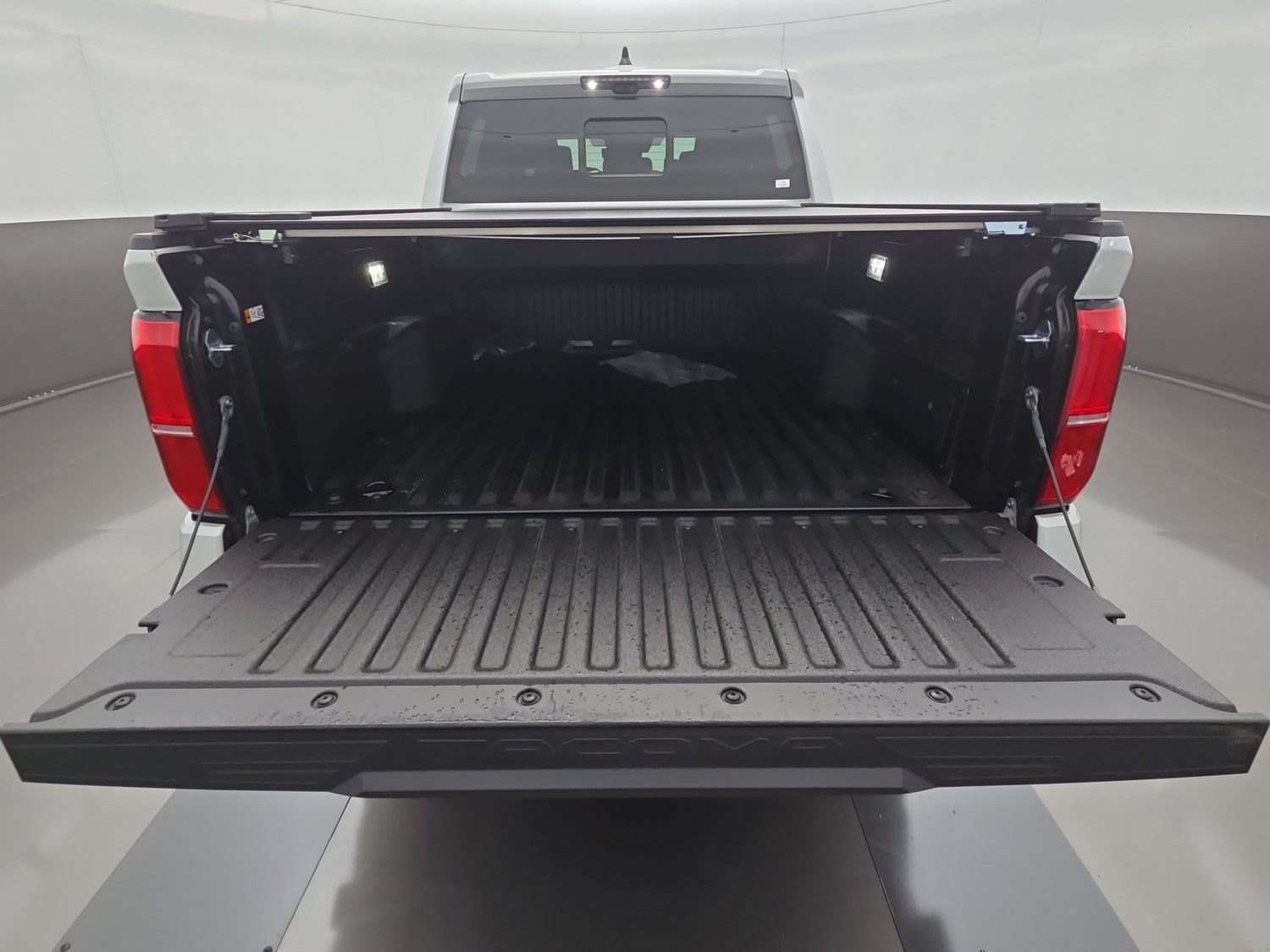 Certified 2026 Toyota Tacoma Limited AWD/4WD image 32