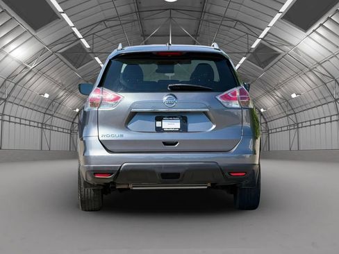 Used 2016 Nissan Rogue SV FWD image 4