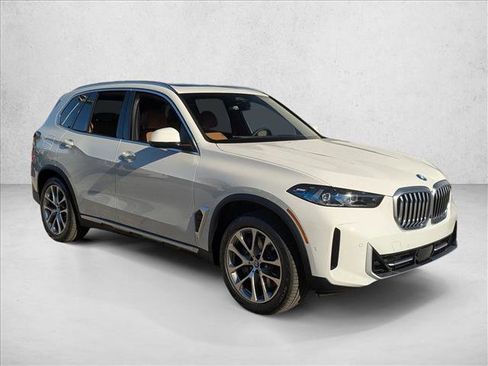 New 2026 BMW X5 xDrive50e w/ Climate Comfort Package image 7