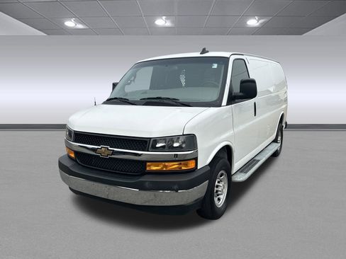 Used 2024 Chevrolet Express 2500 w/ Driver Convenience Package image 7