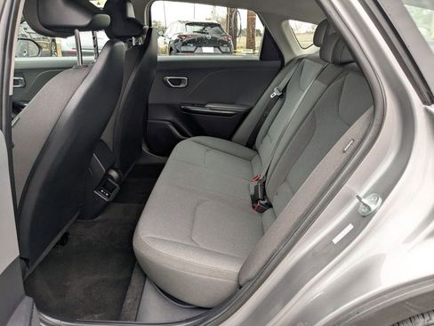 Used 2025 Kia K4 LXS image 28