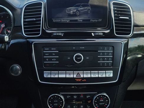 Used 2018 Mercedes-Benz GLS 550 4MATIC image 35
