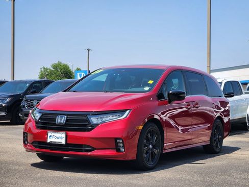 Used 2023 Honda Odyssey Sport image 1
