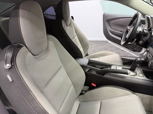 Used 2011 Chevrolet Camaro LT RWD image 40