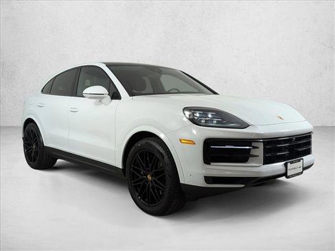 Used 2025 Porsche Cayenne Coupe image 7