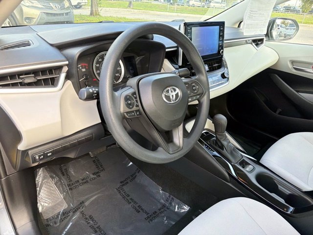 Used 2020 Toyota Corolla LE FWD image 14