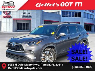 Used 2022 Toyota Highlander XLE video 1