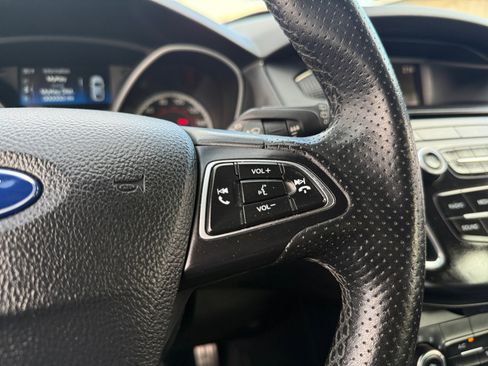 Used 2016 Ford Focus ST image 19