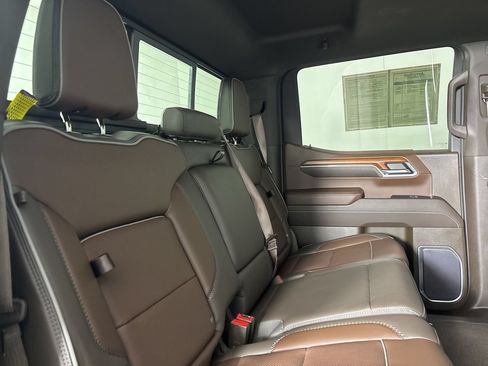 Used 2023 GMC Sierra 1500 Denali w/ Denali Reserve Package AWD/4WD image 25