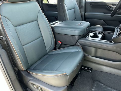 New 2026 GMC Yukon XL AT4 w/ AT4 Premium Plus Package AWD/4WD image 29