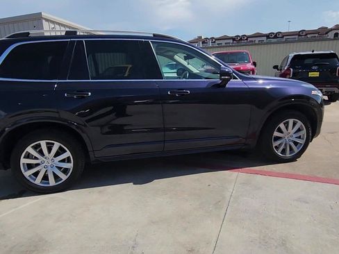Used 2017 Volvo XC90 T6 Momentum w/ Vision Package AWD/4WD image 9