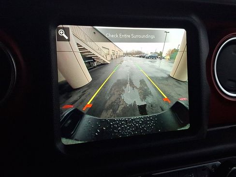 Used 2023 Jeep Gladiator Rubicon w/ Dual Top Group image 18