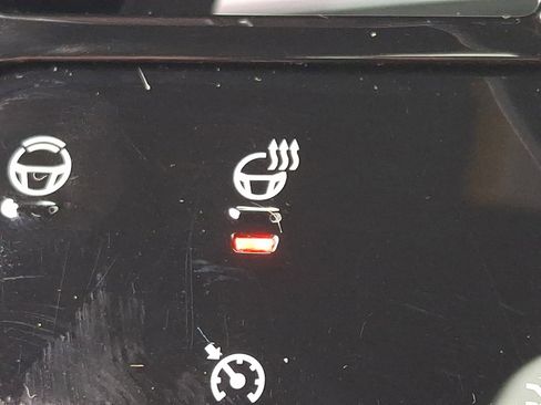 Used 2025 Cadillac Escalade Premium Luxury image 27