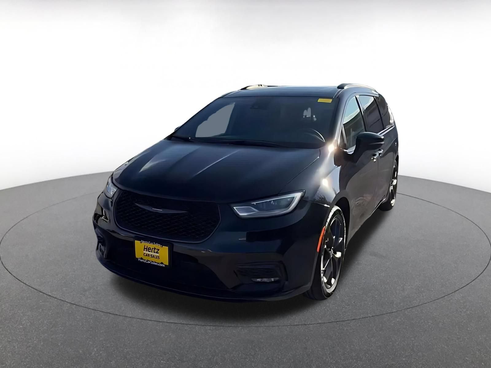 Used 2025 Chrysler Pacifica Limited FWD image 6