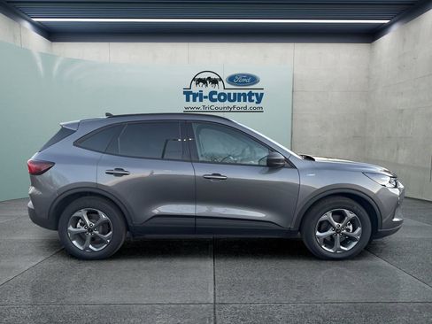 Used 2025 Ford Escape ST-Line w/ Equipment Group 301A image 7