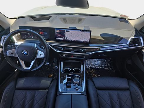 Used 2024 BMW X7 xDrive40i w/ Premium Package AWD/4WD image 10