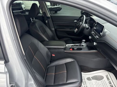 Used 2022 Nissan Altima 2.5 SR image 16