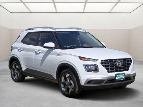 New 2026 Hyundai Venue SEL FWD image 1
