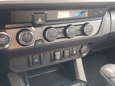 Used 2023 Toyota Tacoma TRD Off-Road image 18