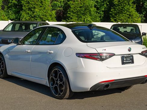 Used 2024 Alfa Romeo Giulia Ti w/ Active Assist Plus Package AWD/4WD image 5