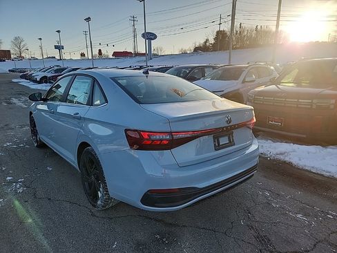 New 2026 Volkswagen Jetta SE image 5