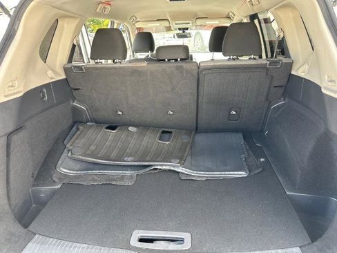 Used 2021 Nissan Rogue S image 13