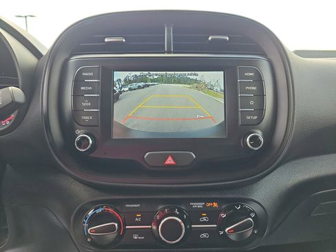 Used 2021 Kia Soul LX FWD image 23