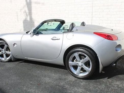 Used 2007 Pontiac Solstice GXP w/ Premium Package image 12