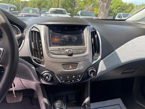 Used 2019 Chevrolet Cruze LS w/ LS Fleet Convenience Package image 14