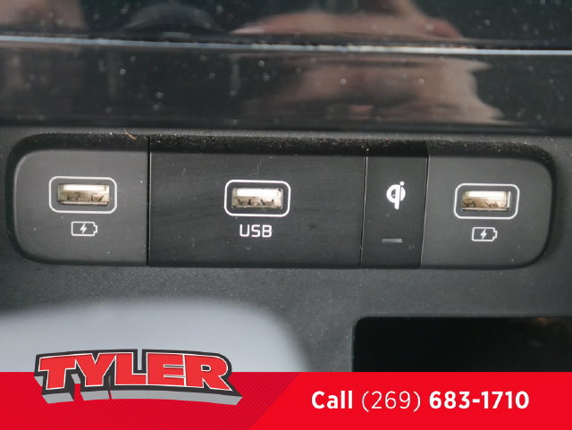Used 2024 Kia Carnival SX Prestige FWD image 30